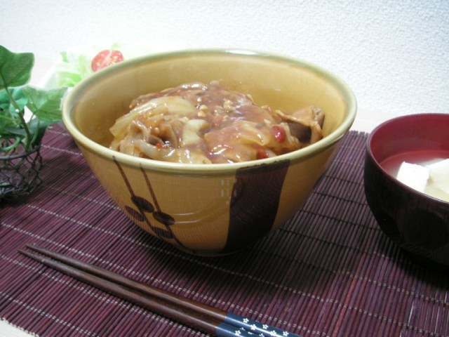 ヤヨイ） 繁華街のスタミナ丼の具（焼き肉丼）　１６０ｇ